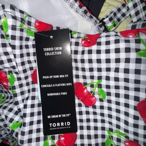 Torrid size 2 cherry pinup swim dress NWT - Picture 4 of 5